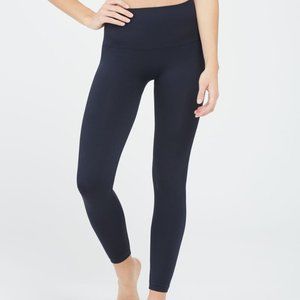 NWT Spanx Look at Me Now Seamless Leggings Navy